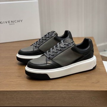 Givenchy 2026 0624